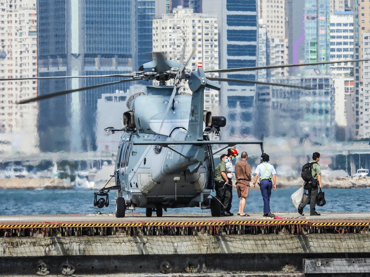 HkPlane's tweet photo. Government Flying Service
政府飛行服務隊 🇭🇰
Aircraft type:
Airbus Helicopters H175 / EC175
Registration:
B-LVI
Status:
Prisoner transport from Chi Ma Wan to Wan Chai
Location:
Wan Chai Government Helipad
#governmentflyingservice #gfs #helicopter #airbushelicopters #h175 https://t.co/67KBgzGJnV