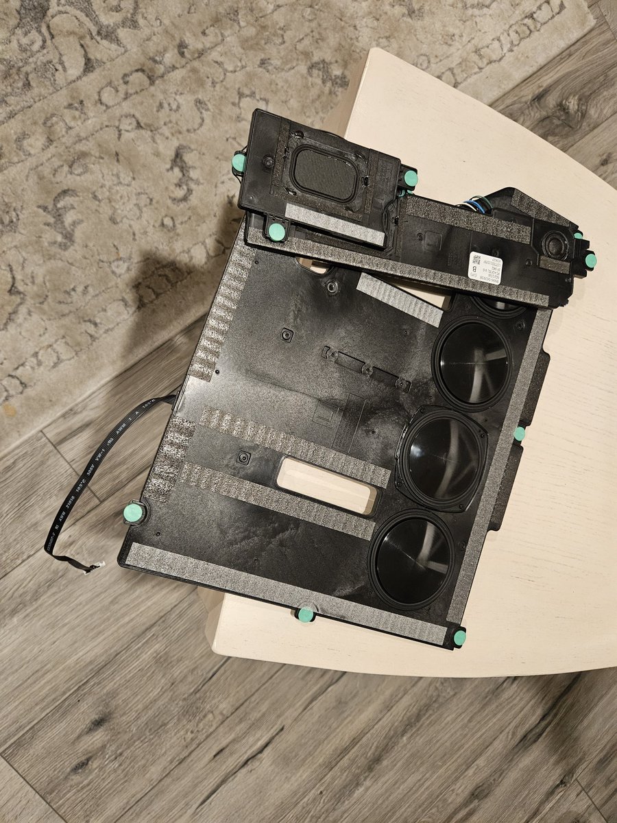rob_richardson1's tweet photo. @SamsungCareSA this is your idea of "Care"....
I had the worst customer experience of my life today to the point where your technician tried to push me out of my doorway to get into my house. 
I'm looking forward to your management's response tomorrow since everything is recorded https://t.co/Mcb9lFqTZJ