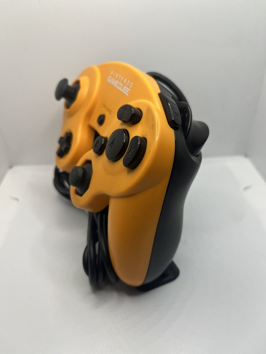 Phob 2.0.5 for sale!!! 🐧🐧

$125, FREE SHIPPING FOR U.S CUSTOMERS!
~~~~~~~~~~~~~~~~~~~~~~~~~~
-Phob 2.0.5, .29 firmware 
-Tactile Z
-Lubed triggers
-Middle weight trigger springs
-OEM black dyed buttons 

DM to purchase!