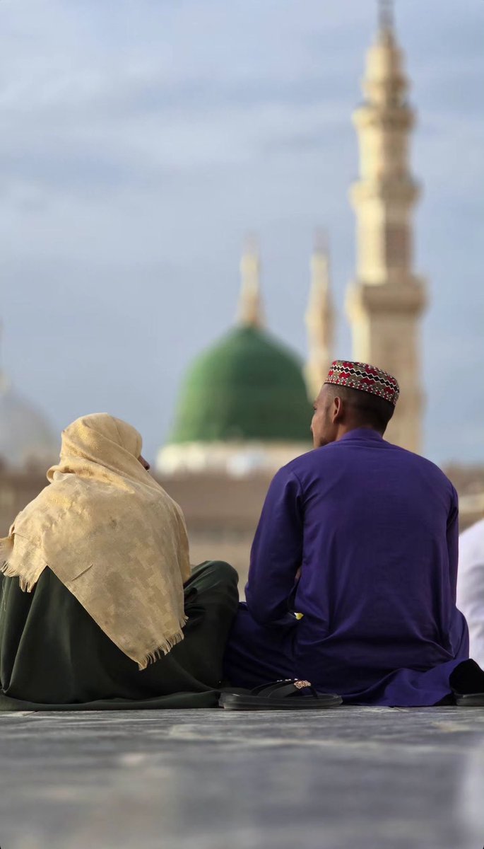 Masjd4884's tweet photo. "ولا تزال تلهج بالصلاة على رسول الله  ﷺ حتى تُظلك سحائب الرحمات؛ فتزول أشواك همومك، وينبت ربيع الطمأنينة في نفسك، وتمتلئ حقول حياتك بالخيرات والأرزاق…

فتُبلّغ الملائكة صلواتك لرسوله ﷺ؛ فيصلّي الله عليك عشراً، فتنال المغفرة والرحمة والكرامة والبركة والثناء في الملأ الأعلى" https://t.co/chwi0cZFCK