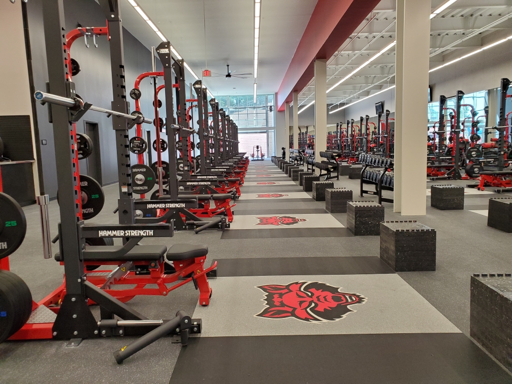 Hammer Strength tweet media