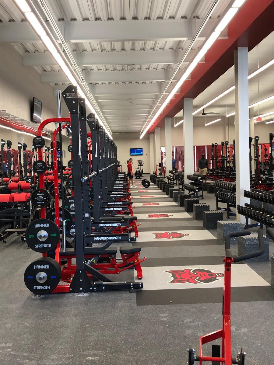 Hammer Strength tweet media