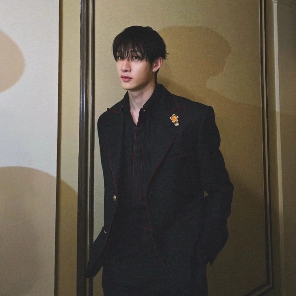 skizaes's tweet photo. luxurious 🖤 https://t.co/Bo9E7Vd92n
