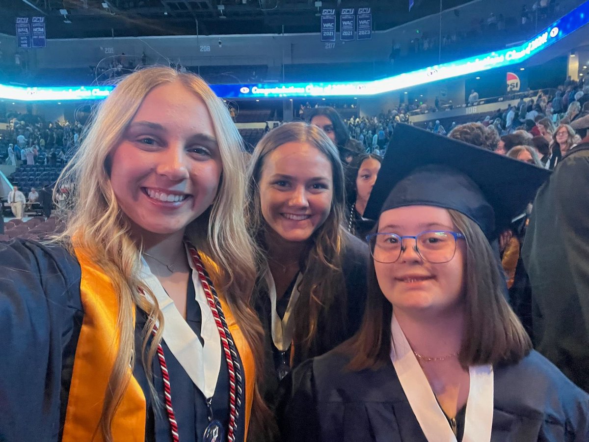 Congratulations Seniors! 🎓🥎❤️