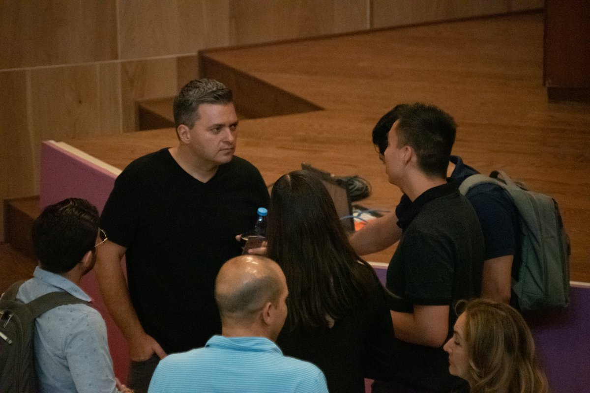 Gracias a <a href="/bloqueqro/">BLOQUE</a> y a <a href="/AVM_Mex/">Angel Ventures Mx💥</a> por la Conferencia impartida por Eloy Fernandez