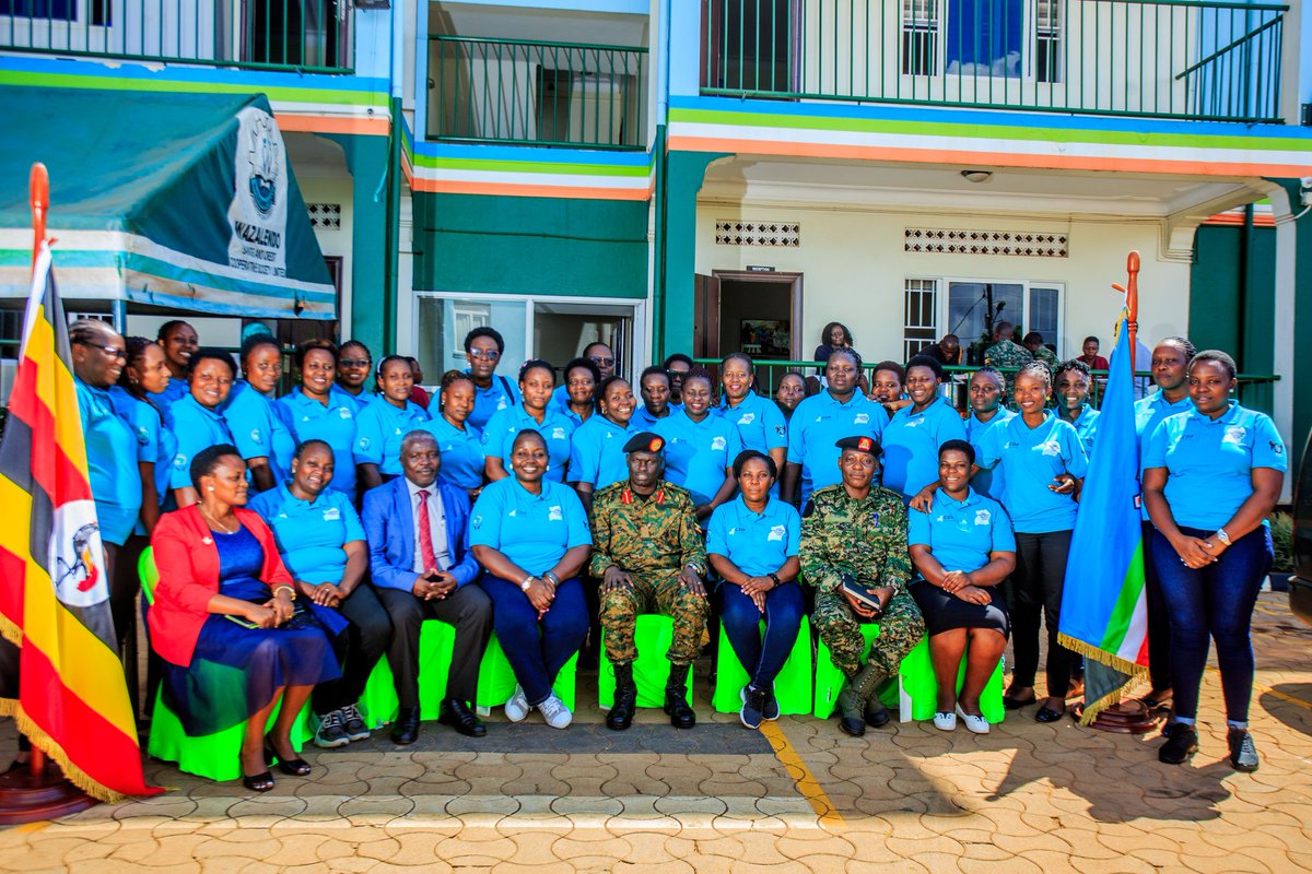 Wazalendo05_Ug's tweet photo. 22 May 2024
Wazalendo SACCO hosts the third Women's Cohort undergoing a one week Mentorsip Program at Uganda Cooperatives Savings and Credit Union(UCSCU). The ladies  drawn from 13 SACCOS across the country and they  had come to Wazalendo for a study tour. https://t.co/dsyi697GIz