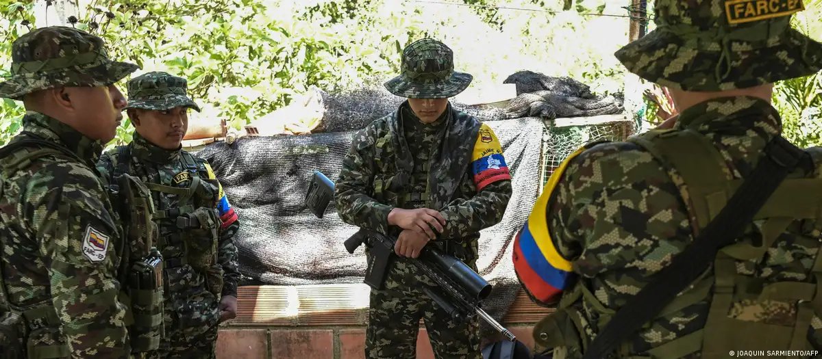 #Petro ordena no reanudar cese el fuego con disidencia #FARC El mandatario colombiano también ordenó afectar las finanzas del grupo EMC en narcotráfico y en la minería ilegal. (gs) dw.com/p/4gDaC