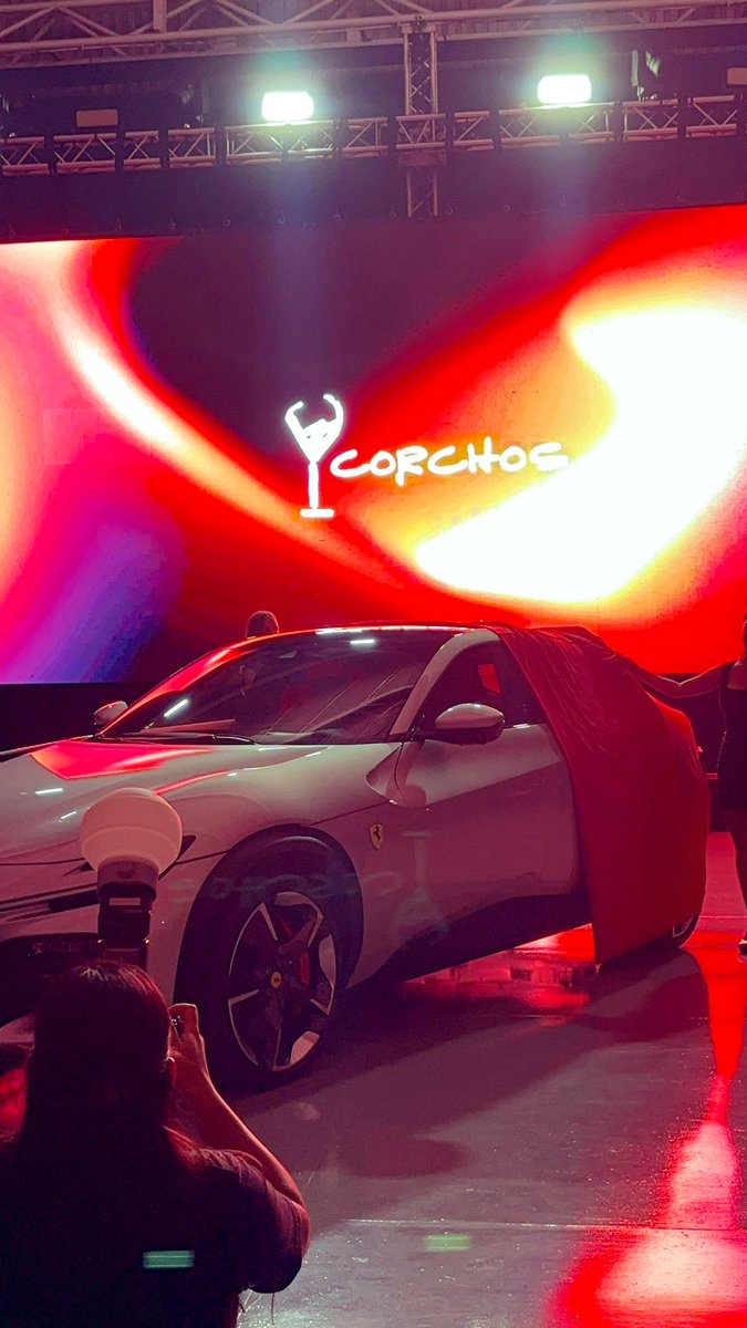 GutyOP's tweet photo. Orgulloso de este equipazo hoy en el lanzamiento de los nuevos Ferrari en Guatemala!! La seguimos rompiendo señores!! @Ferrari #Corchos https://t.co/e1tWRKqaFa