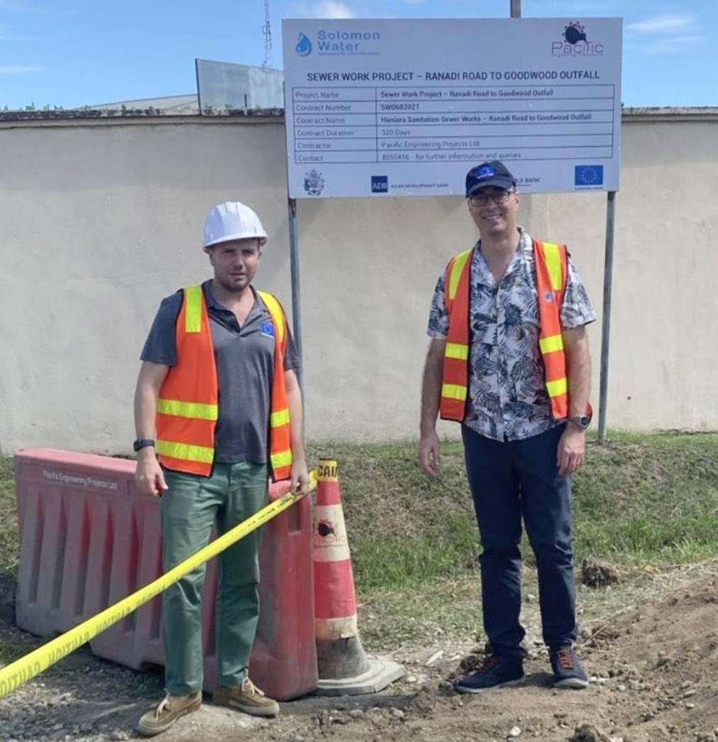 EUPasifika's tweet photo. How does the #EU improve access to safe water for >100.000 people in Honiara, capital of #SolomonIslands?
In line with #GlobalGatewayStrategy and Solomon’s priorities the EU contributes EUR 18M to the UWSSSP project to improve access to safe water and improved sanitation. 1/2 https://t.co/HWJIwHVttS