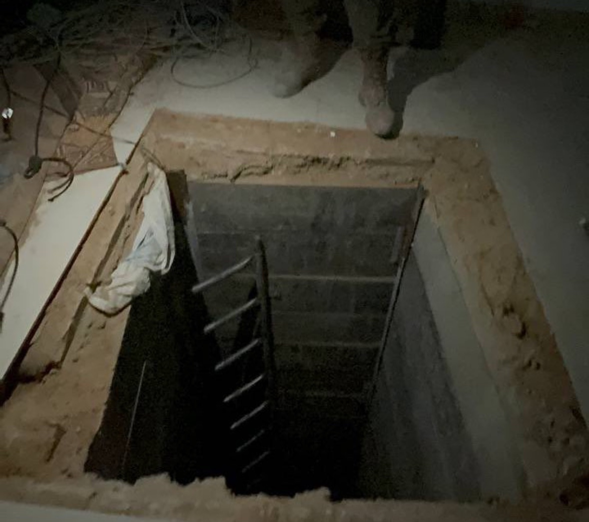 Le tunnel dans lequel a être retrouvé le corps de Shani Louk se trouve dans un bâtiment de l'ONU. Je répète : Le tunnel dans lequel a être retrouvé le corps de Shani Louk se trouve dans un bâtiment de l'ONU ! @ONU_fr