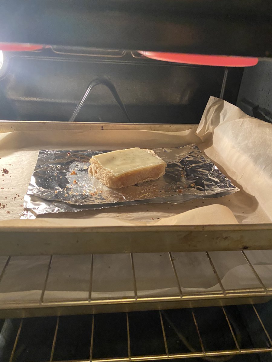 ardobla77's tweet photo. 👀 #TGIFT 🥩🍞🧀 https://t.co/XRG6XpcBwz