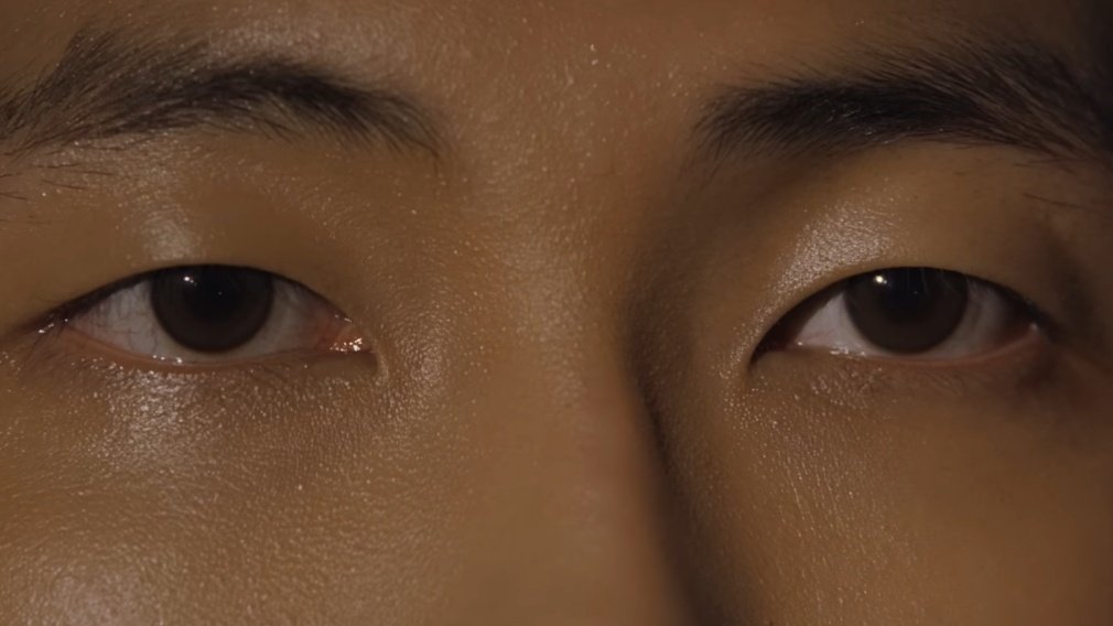 the power his eyes hold is insane!! #RM_LOST