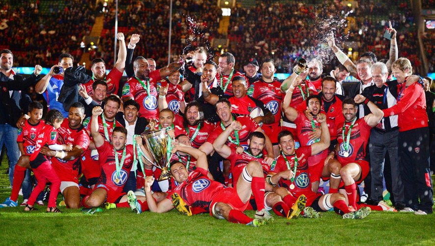 leszacrau's tweet photo. 10 ans, le 24 MAI 2014🗓

Le @RCTofficiel ❤️🖤 remportait largement😜 sa 2ème coupe d'Europe🏆 face au Saracens🏴󠁧󠁢󠁥󠁮󠁧󠁿 💪

Quel souvenir inoubliable🤩 pour ce déplacement en masse✈️ avec @leszacrau ❤️🖤au Millénium de Cardiff🏴󠁧󠁢󠁷󠁬󠁳󠁿🤩

Merci encore RCT pour ces émotions gravées à jamais😭 https://t.co/VNssREq7UU