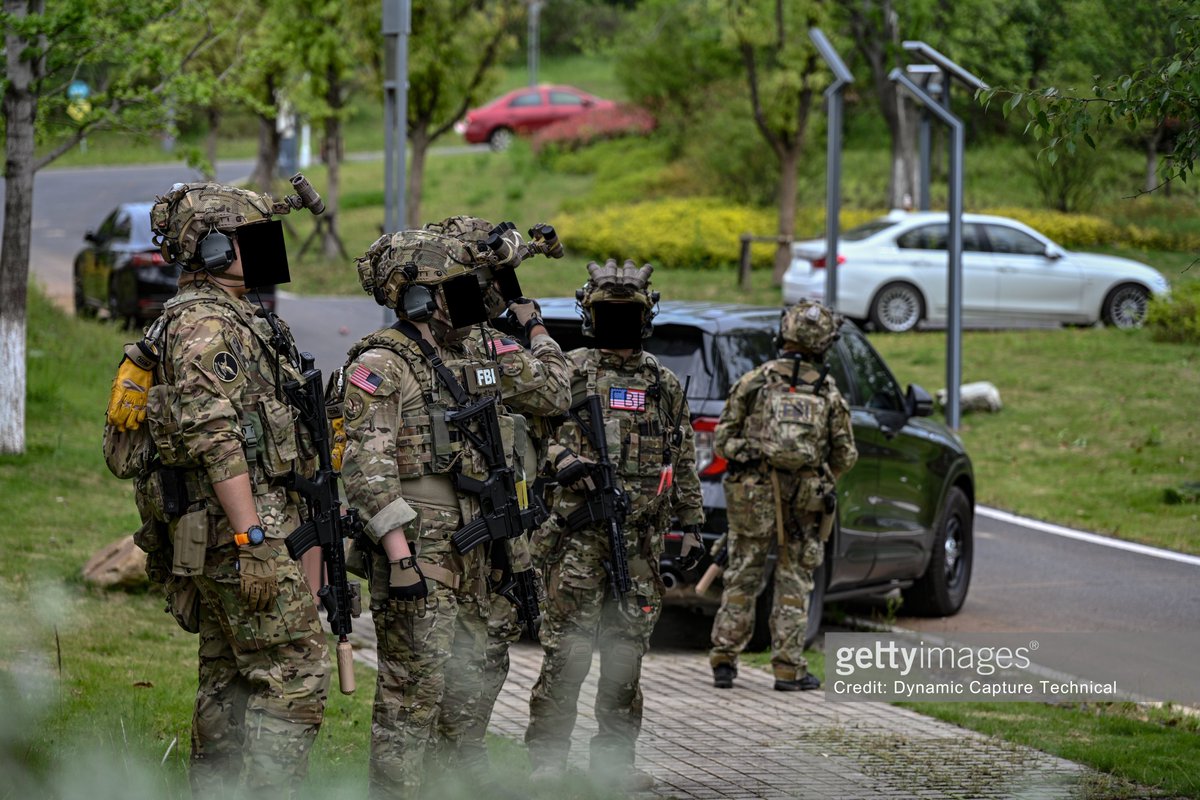 Forever_Lucius's tweet image. Last defense line of the Federal Law.
#NOWAYOUT #LE玩家 #LE装備