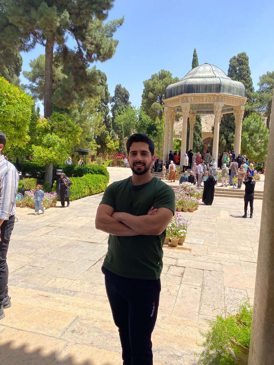 Amirarknn's tweet photo. فقط به خاطره اينكه شيرازو يه بارم كه شده ببينم از اونور دنيا پاشدم اومدم 🤩 https://t.co/75PX4gDWKs