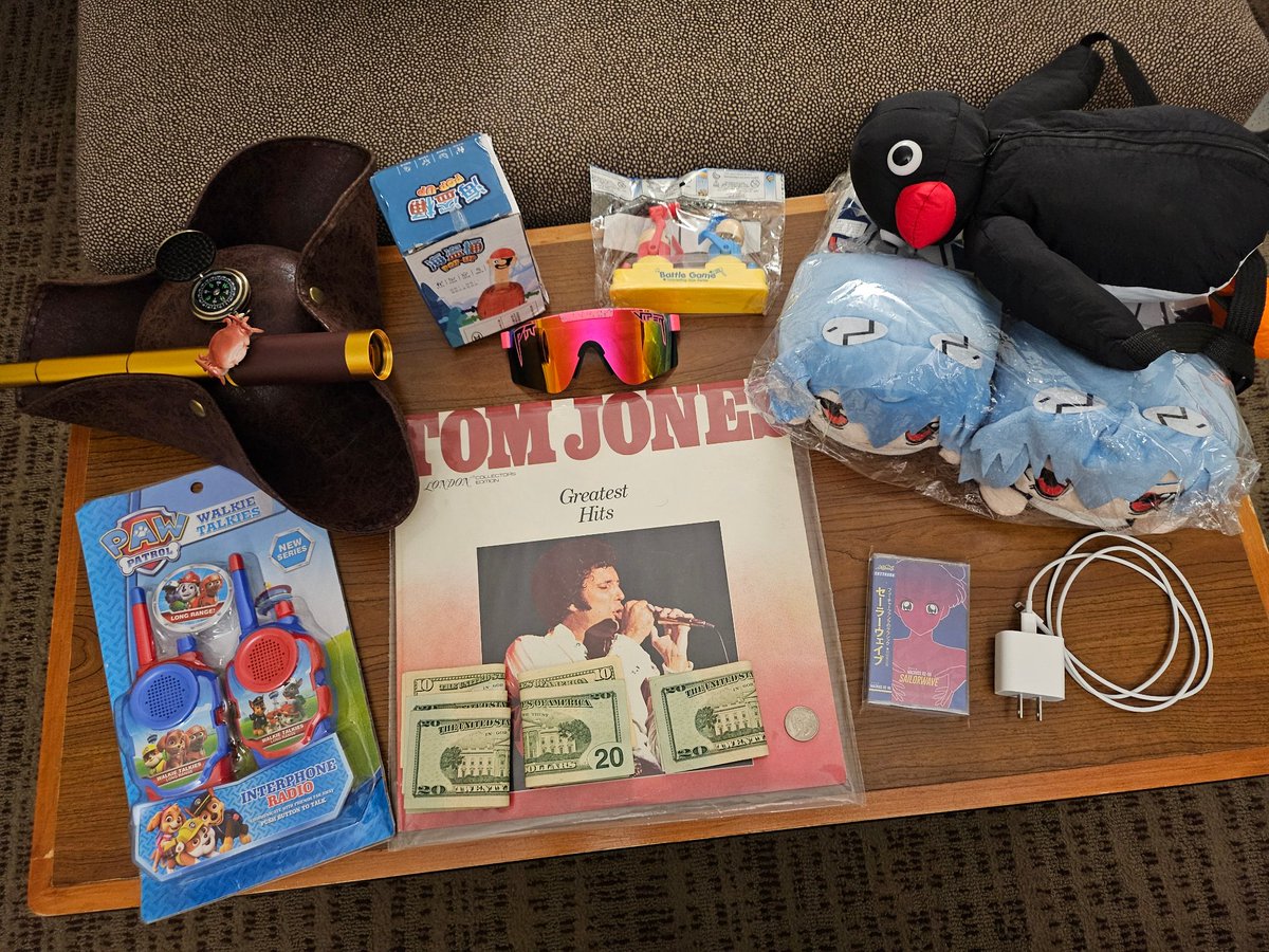 kan_kan_mikan_'s tweet photo. The long awaited funny prizes for Sailor Moon S @ Combo Breaker 2024

#ArcSysSMS #ComboBreaker #CB2024 https://t.co/tbeL3vlKtV