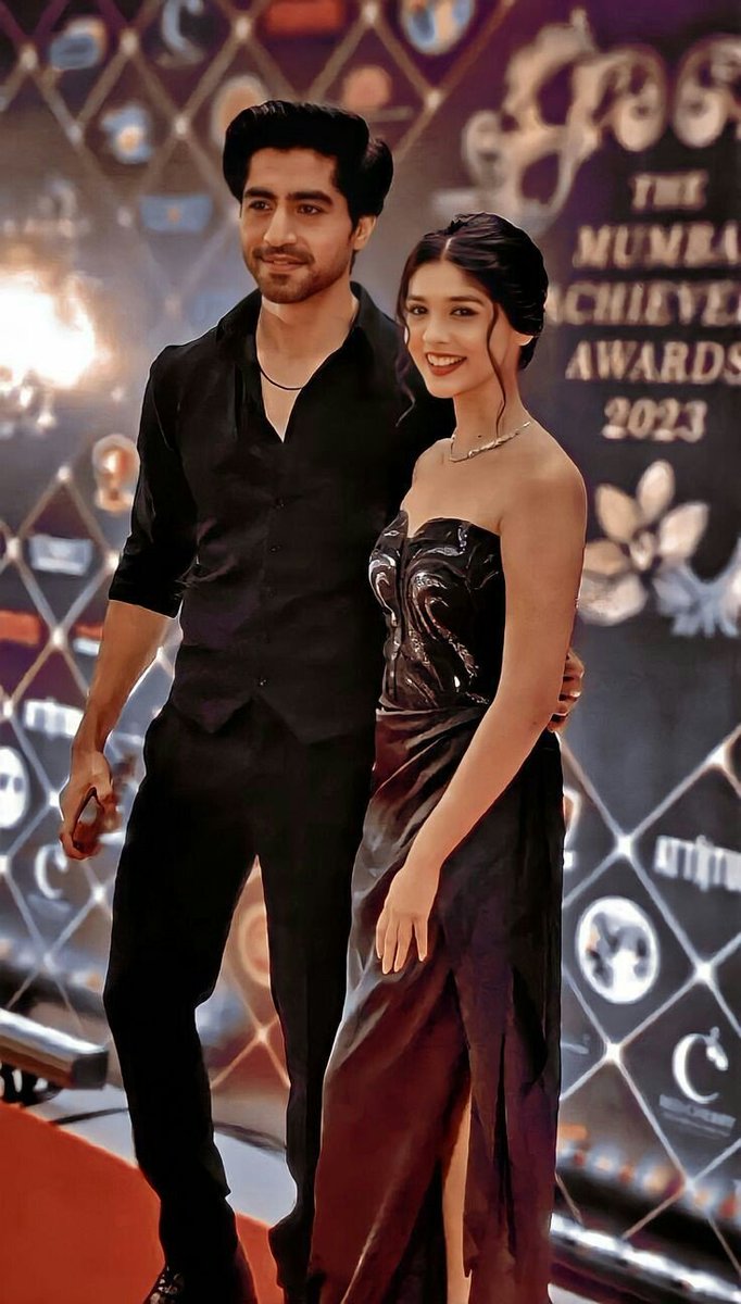amicable765's tweet photo. “I don't have time,energy or interest in hating the haters; I'm too busy loving the lovers.” – Steve Maraboli

#HarshadChopda
#PranaliRathod
#Harshali https://t.co/PkgSxOODDJ