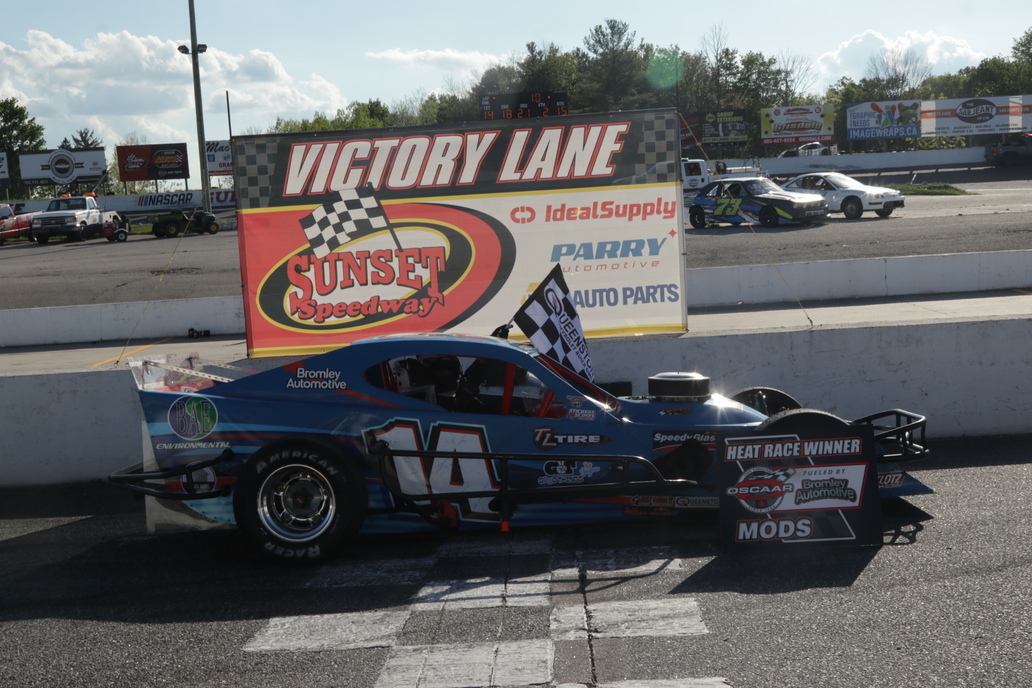 Ashley McCubbin tweet media