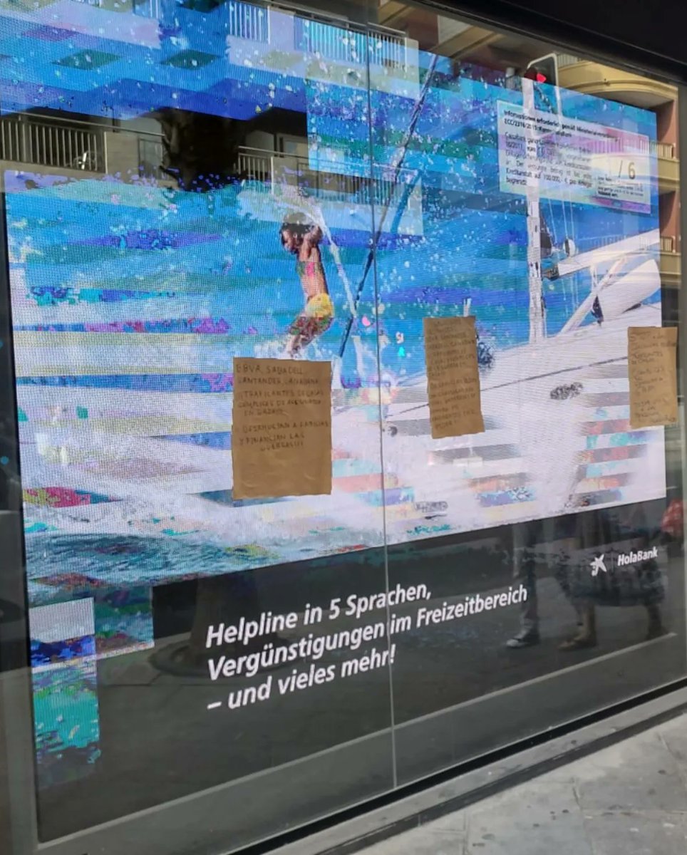 RspSole's tweet photo. Los paseicos de la @RspSole por #torrevieja  , @BancoSabadell y @caixabank nos roban nuestras casas y financian el genocidio en #Gaza.
#traficantesdecasas https://t.co/B9Pa9gNi9N