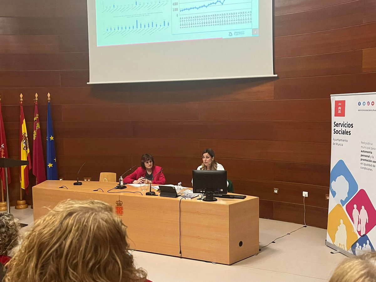 Agradecida con el Ayuntamiento de Murcia por su invitación a formar a Letrados municipales, educadores y trabajadores sociales en materia de segunda oportunidad. Estoy convencida que, entre todos, mejoraremos la vida de muchas personas que merecen una segunda oportunidad ✨🙌✨❤️