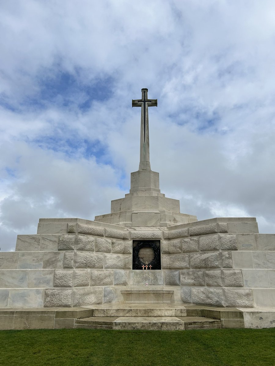 Shbbftours's tweet photo. The final visit of our recce was to pay our respects at #Tynecotcemetery beautiful, moving and so peaceful #ww1 #cwgc #ypres #ypressalient #battlefieldtours #battlefieldguide #bespokebattlefieldtours #respect #restinpeace https://t.co/nCf7Ln600t