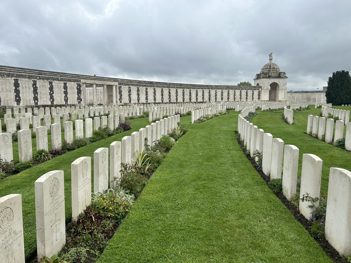 Shbbftours's tweet photo. The final visit of our recce was to pay our respects at #Tynecotcemetery beautiful, moving and so peaceful #ww1 #cwgc #ypres #ypressalient #battlefieldtours #battlefieldguide #bespokebattlefieldtours #respect #restinpeace https://t.co/nCf7Ln600t