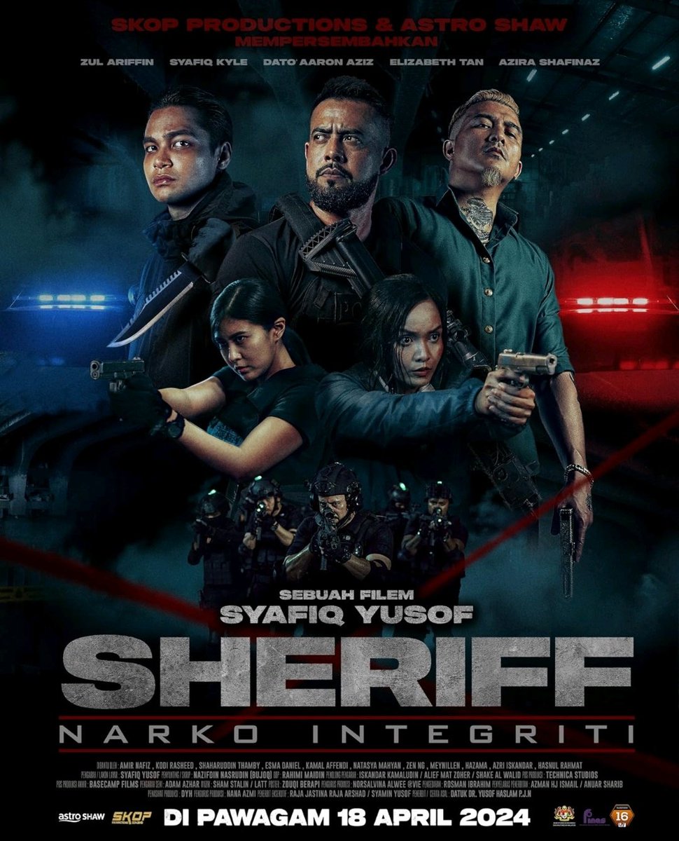 danieldokter's tweet photo. Pour some vigilante mystery to #TigerCage- a la snake-in-the-grass twists on a cop vs crook action-thriller, @syafiqyusof's #Sheriff powered with hard-hitting car chase &amp; shootout actions to conceal some backstory flaws that at times felt like a continuation. Also with their... https://t.co/dDdNFSu65m