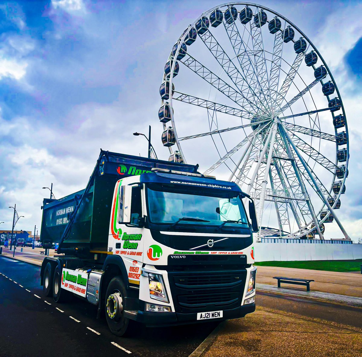 ✨ Roll on/off skips available to hire! Contact us for a quote today.