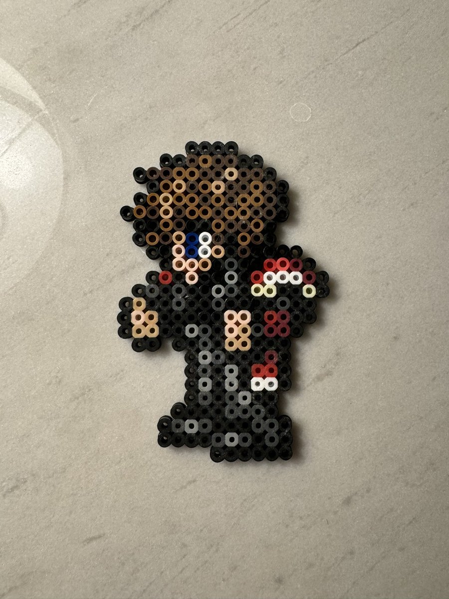 vanni_van5's tweet photo. An ENORMOUS shoutout to @RedSilvers for surprising me with this FF-style Neutopia perler!  Just another reason why this community is so awesome! #RPGLB2024 https://t.co/8Iktr5DDf5