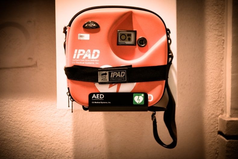 Do remiz OSP z powiatu gorlickiego, może trafić sprzęt ratujący życie - defibrylatory AED. Został tylko tydzień do zakończenia konkursu na realizację tego zadania publicznego WM. Weź udział i pomóż ratować ludzkie życie! Szczegóły: malopolska.pl/aktualnosci/zd…