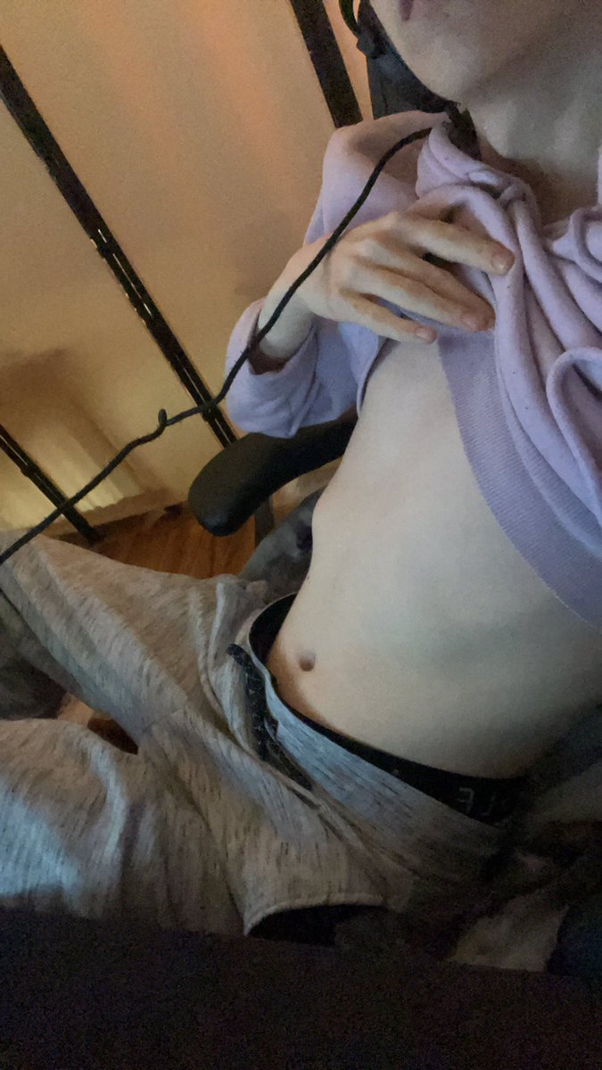 RemoteTwink's tweet photo. Ready for bed, gonna play more of the paper Mario remake tomorrow #twink #nerdy #gaming #onlyfans https://t.co/V1qx5clCLT