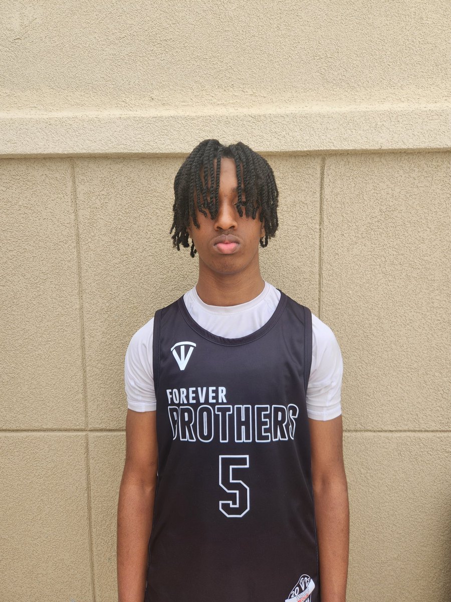 Cy Jones 26 Dallas HillCrest
Emotional leader 
Efficient from mid range
Pressures the ball 94 feet
<a href="/craig_roberts85/">FB23</a> <a href="/BucketsONeale00/">Royce O'Neale</a> @1CoachShad
