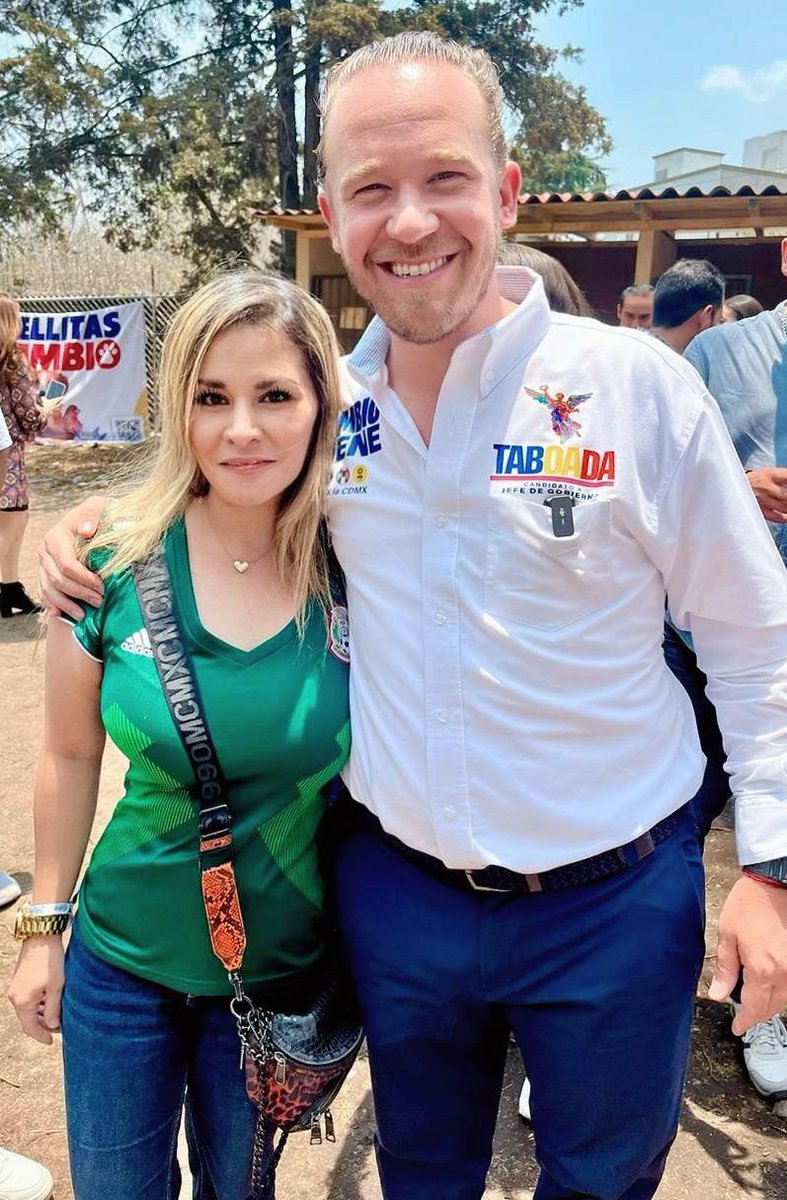 IvonneTheresaC's tweet image. El Cambio viene con el compromiso de @STaboadaMx de una vida mejor para los animales, ayer firmó 11 compromisos para cuando sea Jefe de Gobierno 🐶🐱 Creemos en ti!! #JefeTaboada 

Ya lo hizo en Benito Juárez, lo hará en la CDMX !