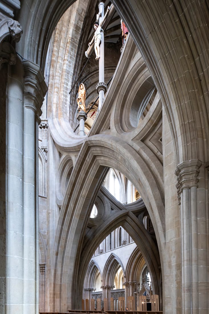 At Wells Cathedral, I chuckle at the coincidence that an act of genius of the purest wisdom should find itself settling into a combination of shapes that intimate the face of an owl. #thread