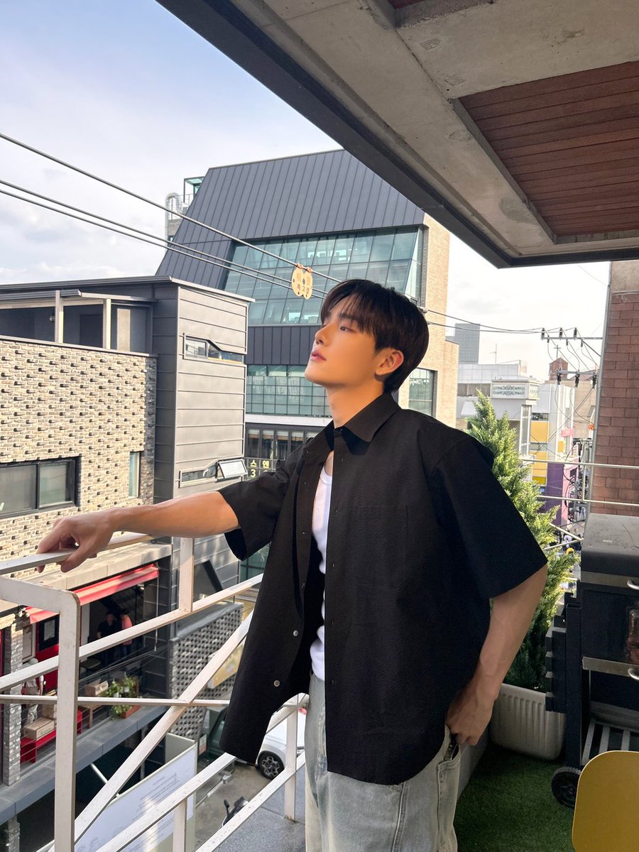 BDU4official's tweet photo. [📷]

B.D.U 💛 B.U 삐유 귀엽다 잘 부탁해요 🍀

#BDU #비디유 #SEUNGHUN #승훈 #スンフン #삐유 https://t.co/qit8ceA8Ss