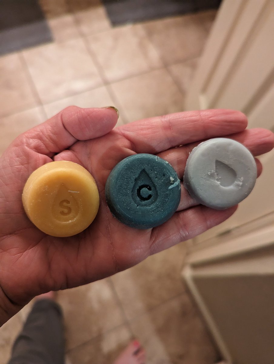 michelle_hertz's tweet photo. Thanks to @Tryazon I had the opportunity to try these shampoo, condition, and face wash bars.  I have been using them for over a week and it looks like I have barely used them.  The shampoo suds up so nicely and makes. I will definitely buy these again! #tryazon https://t.co/XNMzfkuIRC