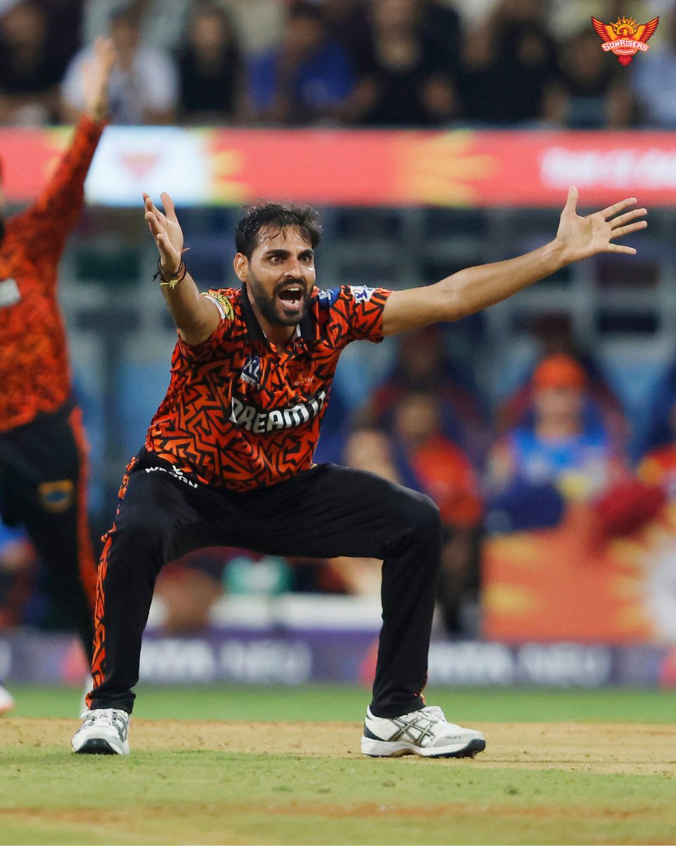 𝐒𝐑𝐇 𝐋𝐚𝐬𝐭 𝐭𝐰𝐨 𝐦𝐚𝐭𝐜𝐡𝐞𝐬 𝐚𝐠𝐚𝐢𝐧𝐬𝐭 𝐑𝐑
Samad smashed a six off the last ball as SRH defeated Rajastan 
Rajasthan needed 2 runs in 1 ball and Bhuvi took the wicket SRH defeated Rajastan 
And this time who is going to create a miracle in our team