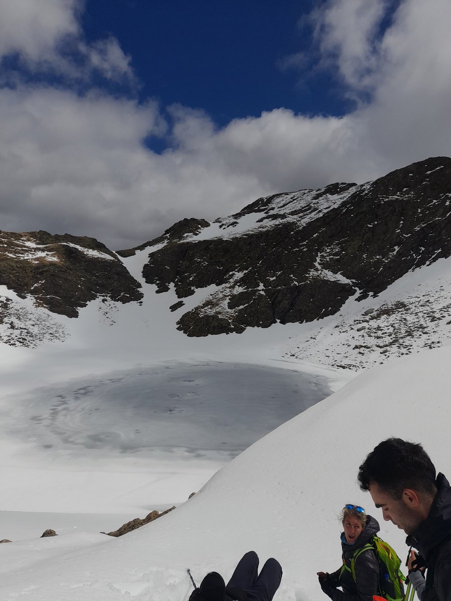 En esta última semana, hemos estado visitando junto a otros compañeros el Valle de Baldegurriana, en donde hemos visto ibones y demás actividades.
Saludos

Gobierno Neores 
#micronaciones