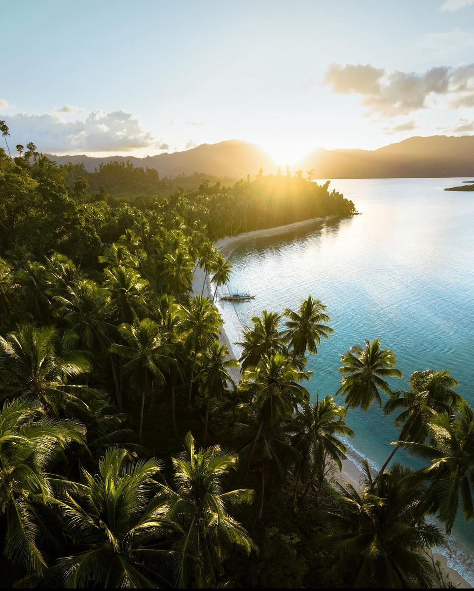 LuxuryTravelLUX's tweet photo. The Philippines 🏝️ https://t.co/z643oakHpO