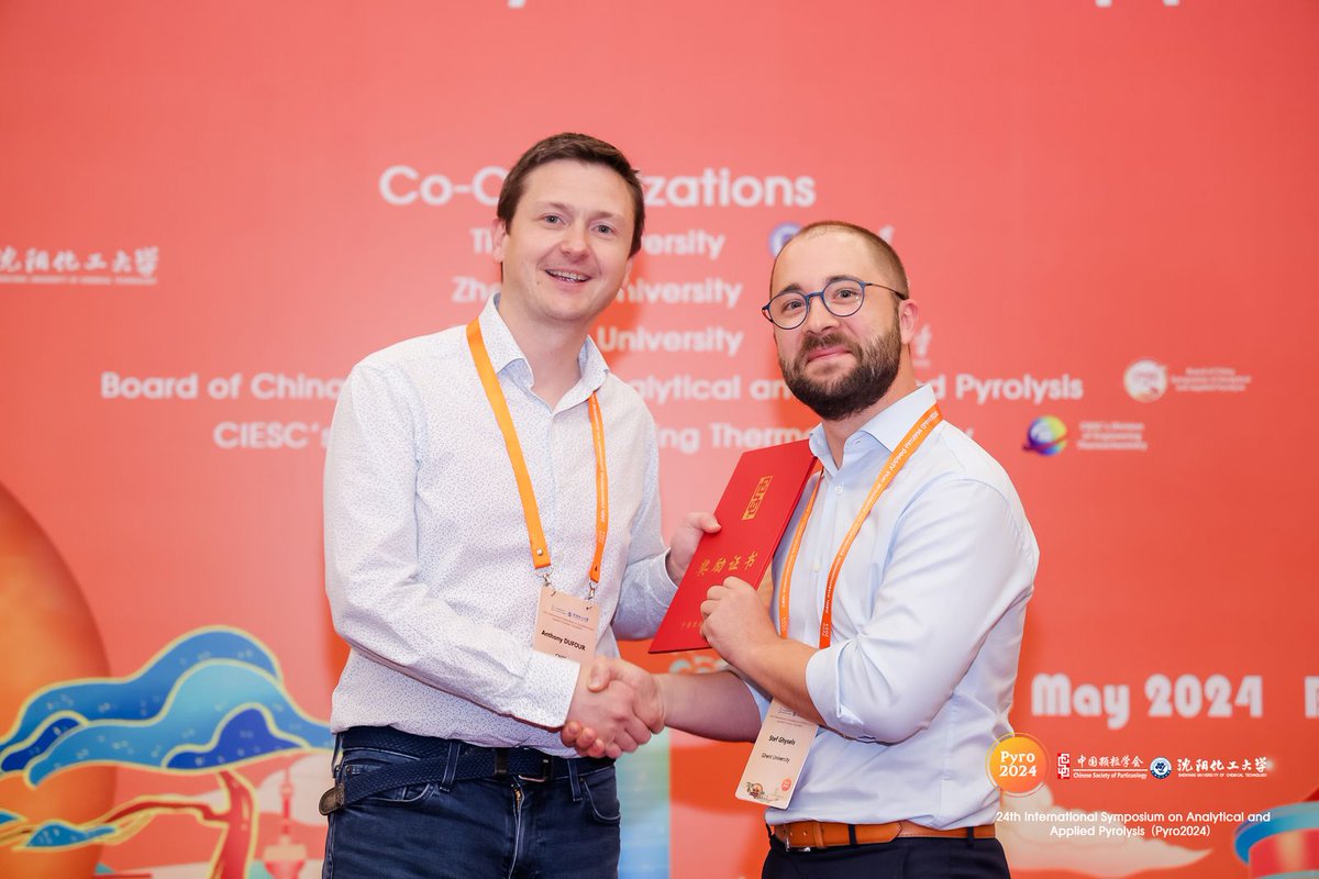GhyselsStef's tweet photo. Had a great pyrolysis conference in Beijing. Meeting up with top experts, the UGent China platform, great discussions after my oral and, won the poster prize! There was some room to visit great wall. https://t.co/CLQvEibOJS