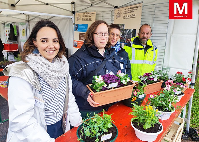 Lagny-sur-Marne ► [Vidéo] Les serres municipales ont ouvert leurs portes au public pour les Floréales  
⤵️
magjournal77.fr/vie-locale/ite…
#LagnysurMarne #serresmunicipales #Floréales #troc #plantes #boutures #semis #espacesverts @VilledeLagny