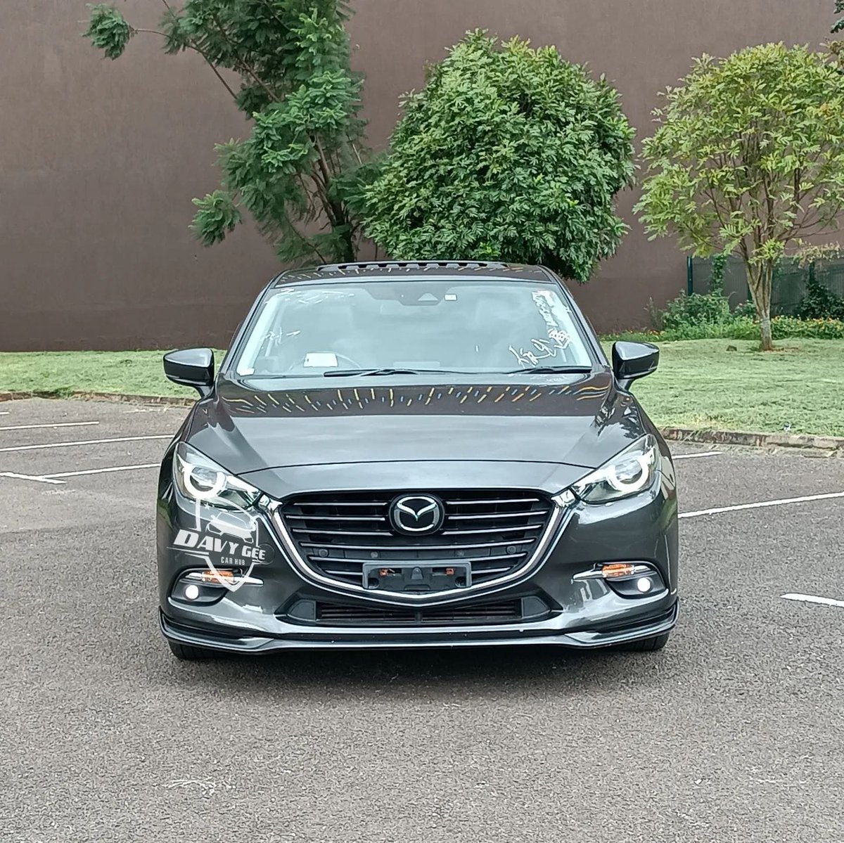 ShullyShelly's tweet photo. M-pesa  Barack Obama 

Luxury car 🚗 
On sell 
Mazda Alexa model 1 

More info DM
Asap 
0796799205

Cash price 2,25M https://t.co/uIoE20bzV7