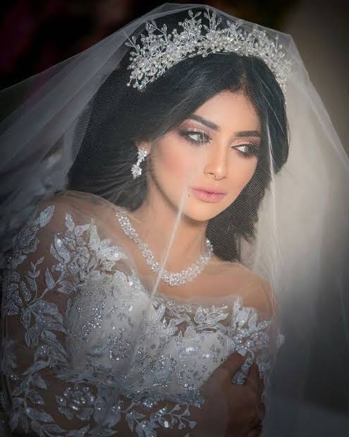 ''''''دلوں میں رہنا سیکھے'''''''
غرور میں اور گھر میں تو ہر کو ئ رہتا ہے