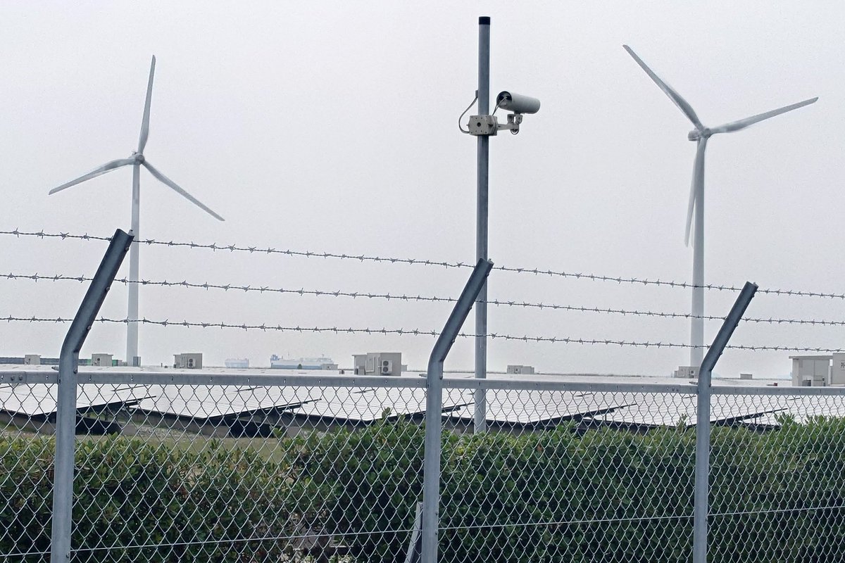 発電所
自然のコラボ
ソーラーパネル
　　　　　　　　　　　　田原市