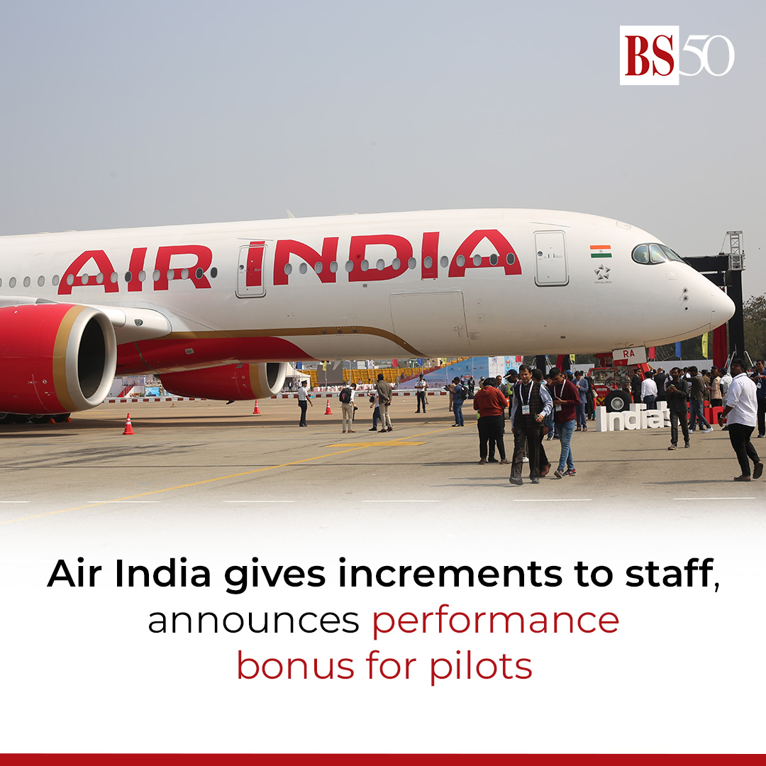 #AirIndia announced annual salary increments for its staff, and also introduced an annual target performance bonus for pilots.

This is the first appraisal process after #TataGroup took over the loss-making airline a little over two years ago.

#airlines 
mybs.in/2dVuCa5