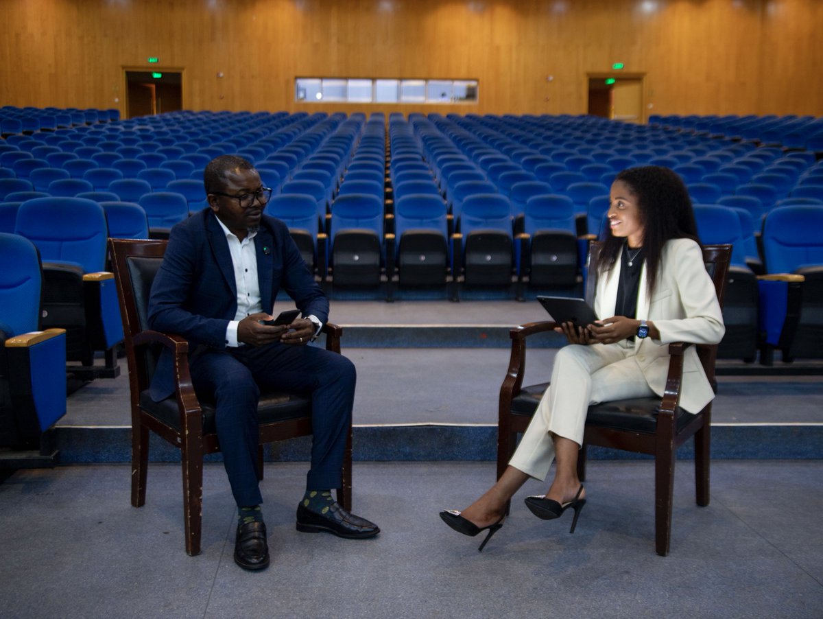 NthandaManduwi's tweet image. The @LessonsCon was a cocreation with my supervisors when I worked for @UNDP_Evaluation. We wanted to create a space for synthesis: chatting to experts about what works in international development. When I left, I sought permission to continue working on the show. It was granted.