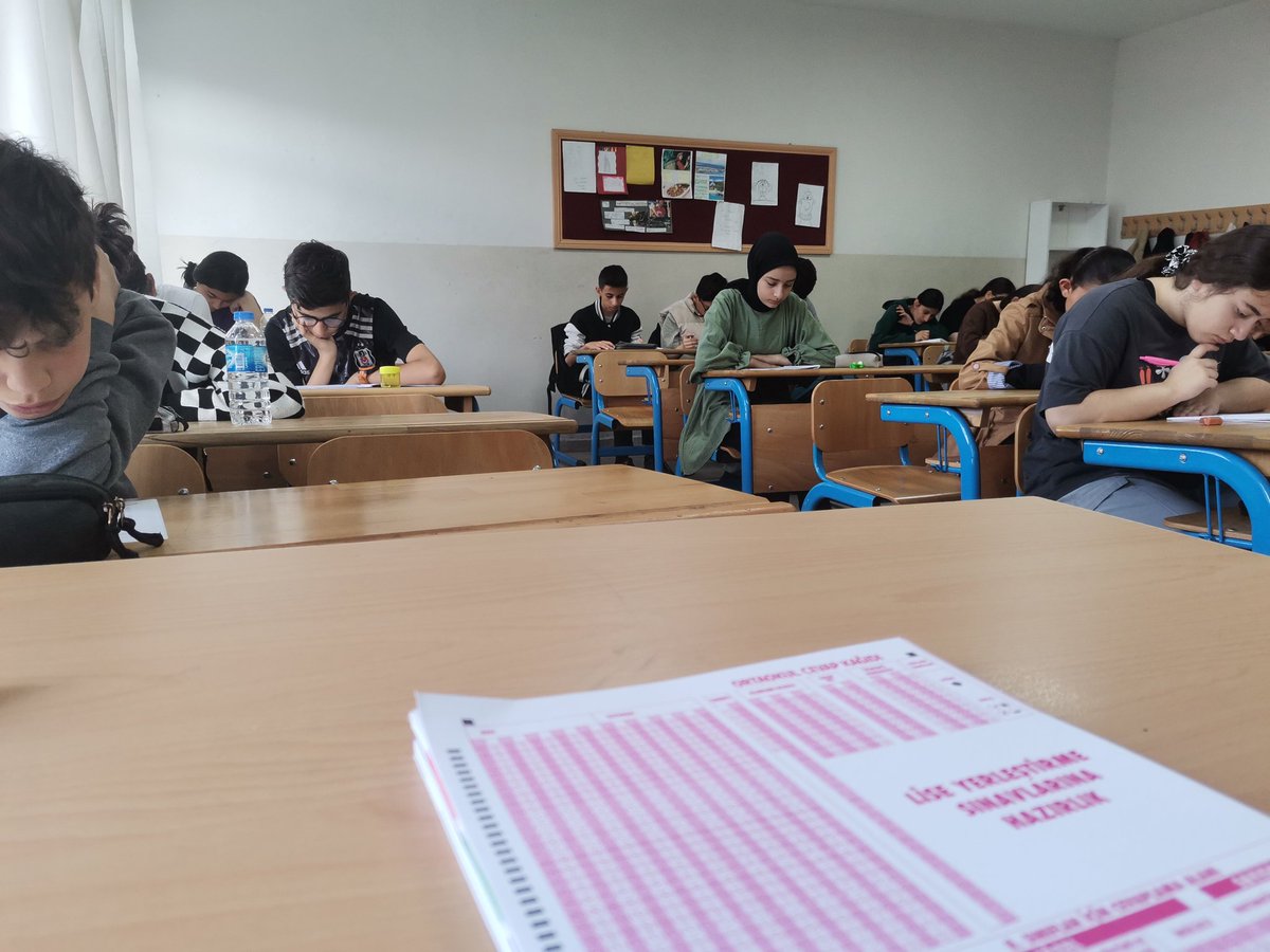 AkifPasinler's tweet photo. 24.05.2024 tarihli deneme sınavımız başladı.
@pasinlerkym @PasinlerMEM @hakancinarmem @fatihdu53052319 https://t.co/OMBew62uZ3