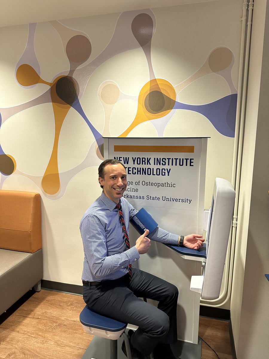 RajlabN's tweet image. #KnowYourNumbers | Dr. Jared Littman Checked his numbers at the health kiosk @NYITCOMAR Wilson Hall; Time for a #HealthySelfie #challenge?