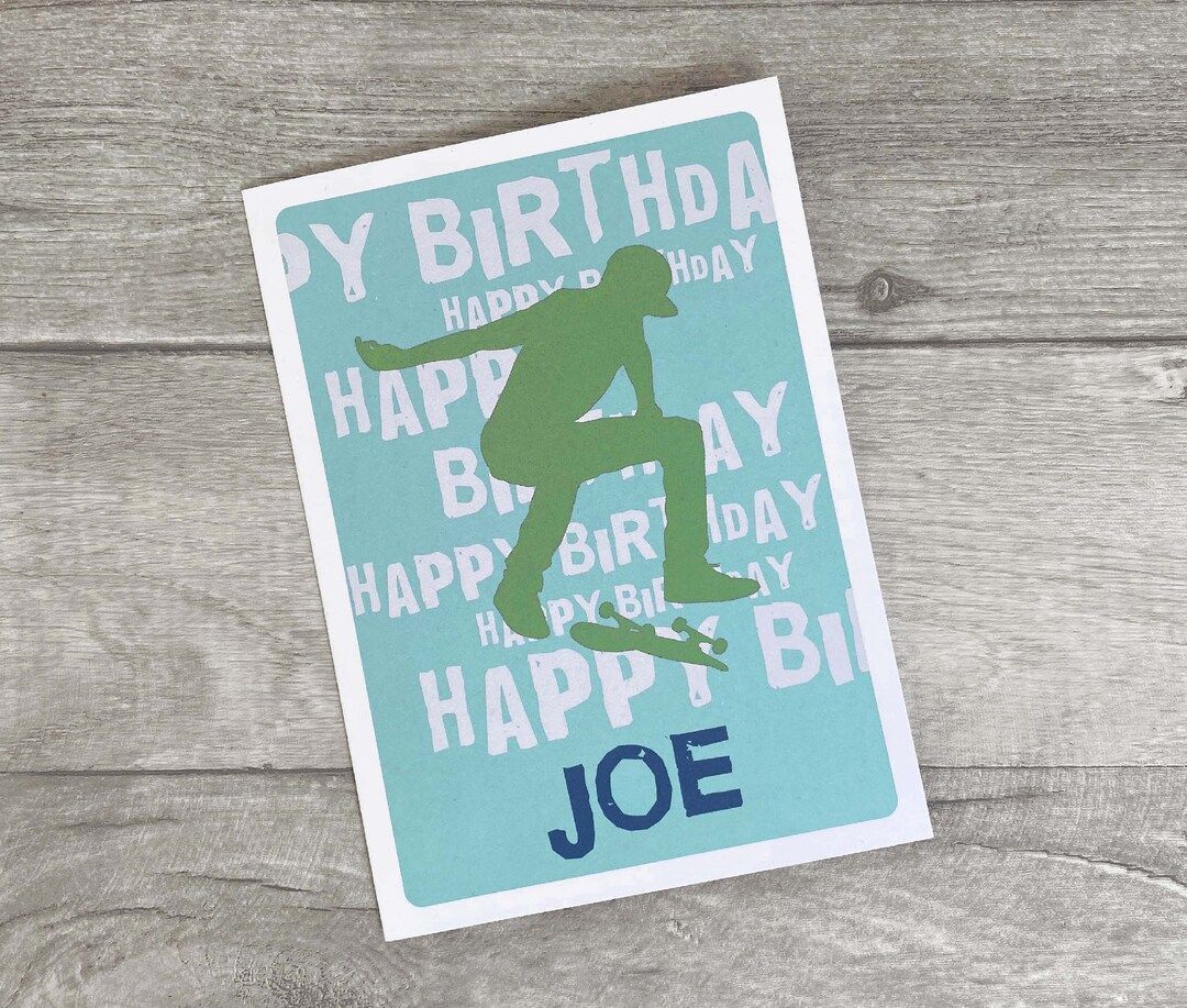 This personalised birthday card is perfect for skateboarding fans! Made to order for any friend or family member. buff.ly/3sP8bq0 #Earlybiz #onlinecraft