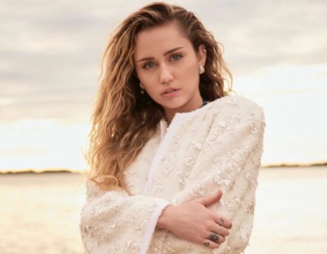 Mileyola tweet media